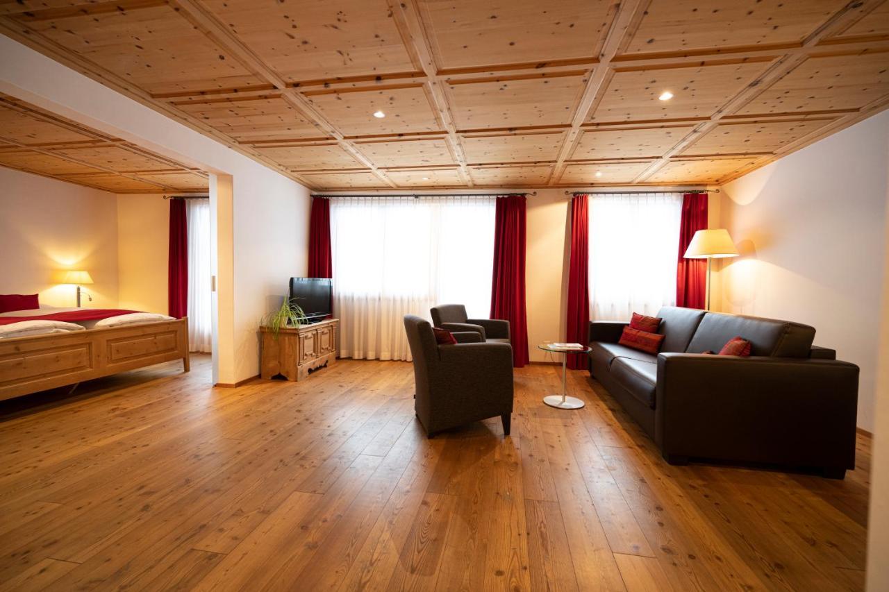 Hotel Engiadina Scuol Exterior foto