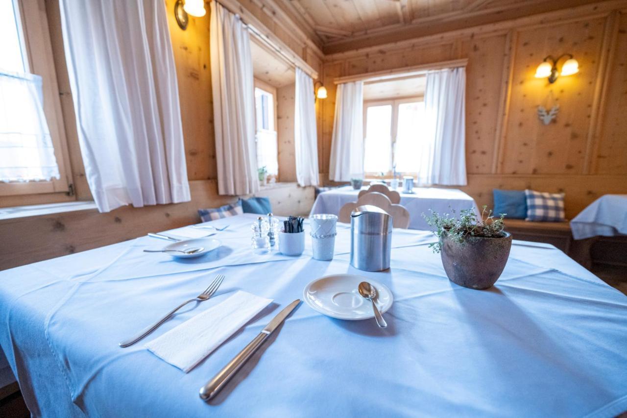 Hotel Engiadina Scuol Exterior foto