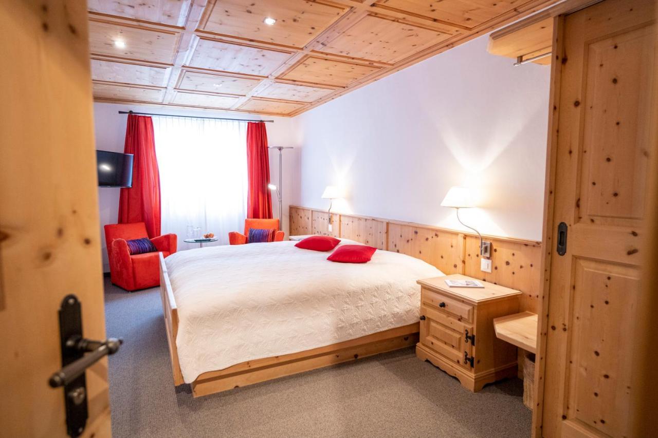 Hotel Engiadina Scuol Exterior foto