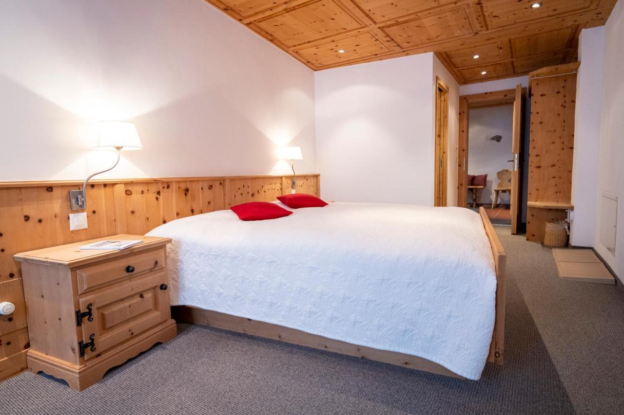 Hotel Engiadina Scuol Exterior foto