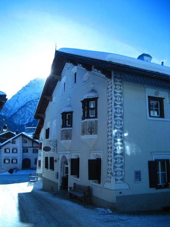 Hotel Engiadina Scuol Exterior foto