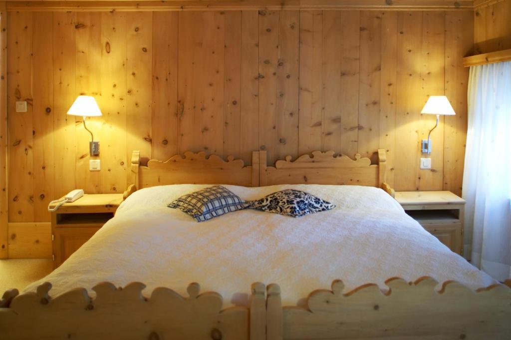 Hotel Engiadina Scuol Zimmer foto