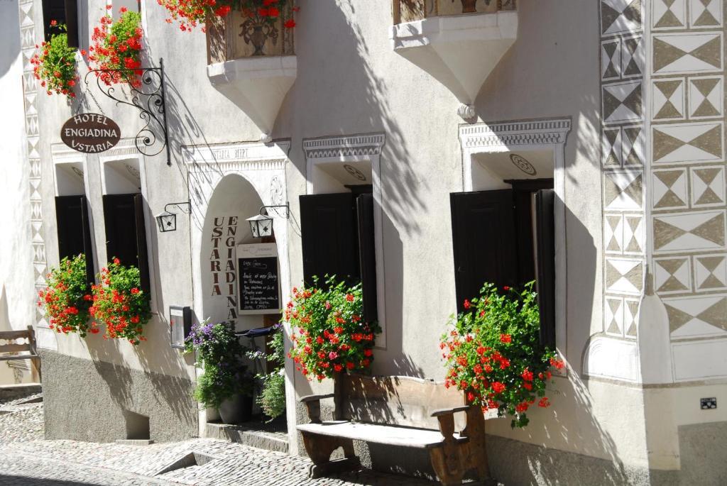 Hotel Engiadina Scuol Exterior foto