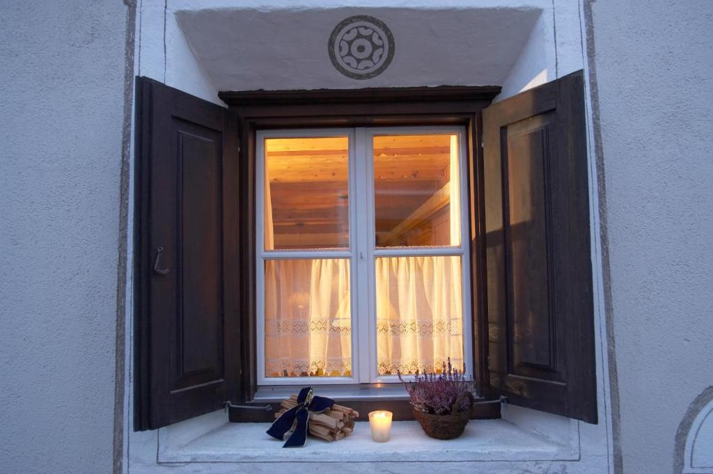 Hotel Engiadina Scuol Exterior foto