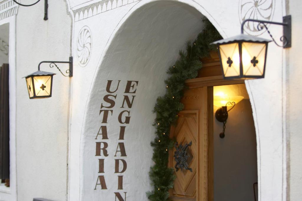 Hotel Engiadina Scuol Exterior foto