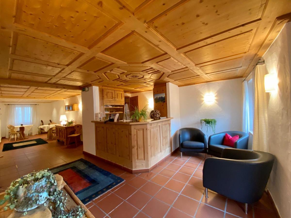 Hotel Engiadina Scuol Exterior foto